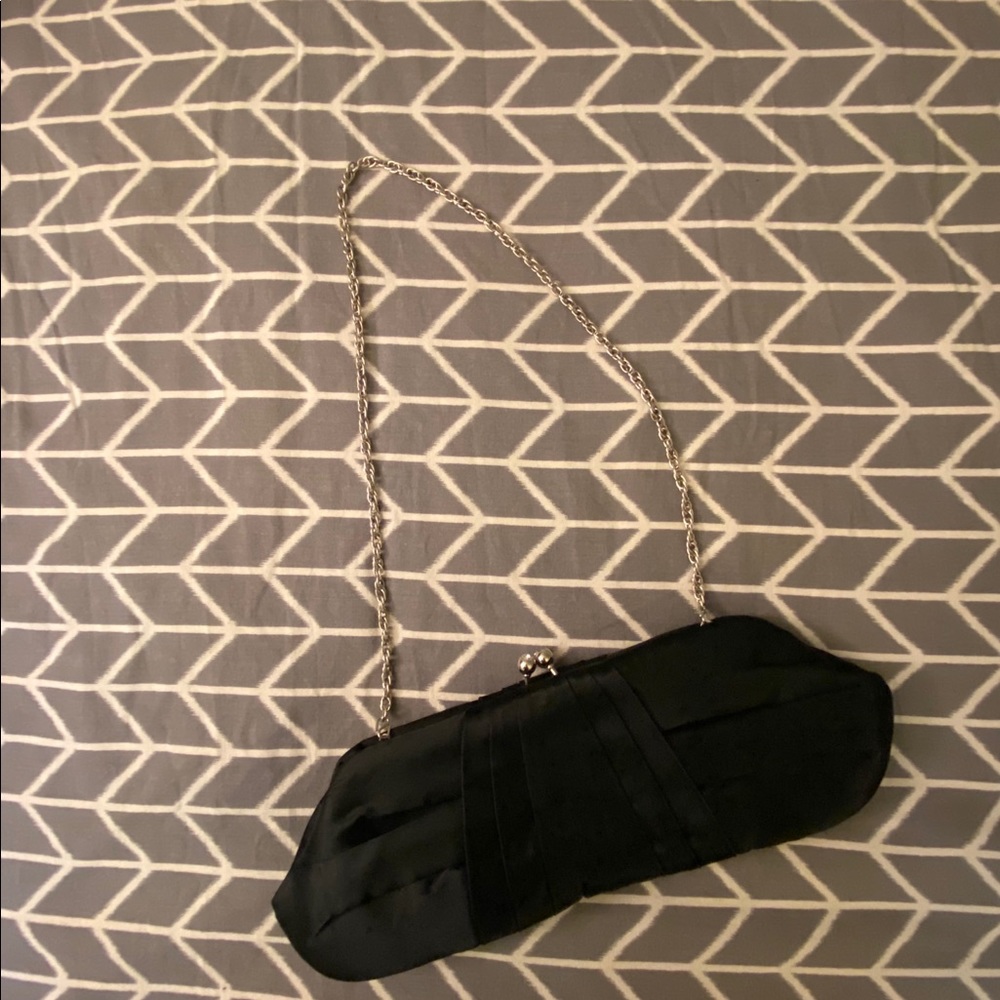 Black clutch